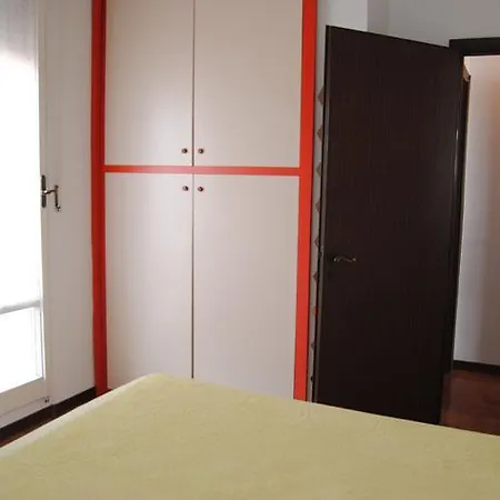 Apartman Delfino - Front *